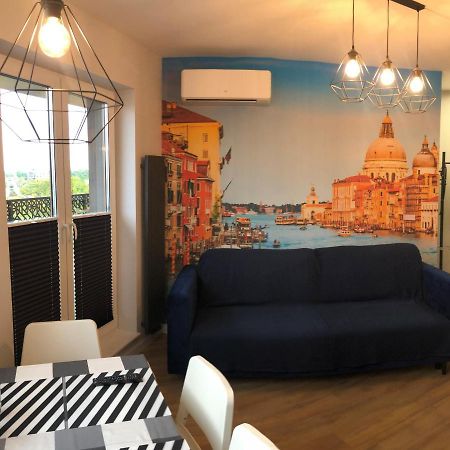 Klimatyzowany Apartament Wenecja Z Garazem Podziemnym Kielce Buitenkant foto