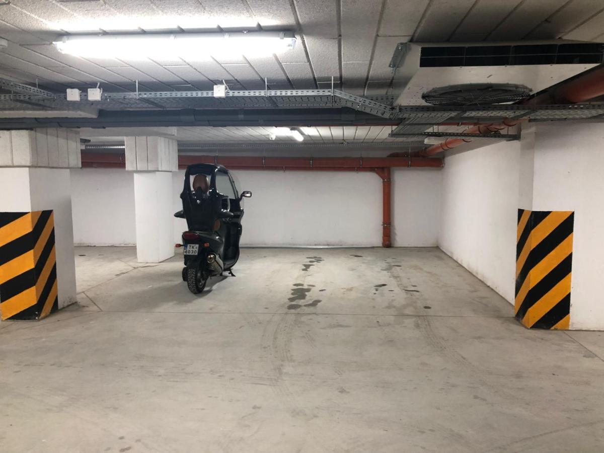 Klimatyzowany Apartament Wenecja Z Garazem Podziemnym Kielce Buitenkant foto