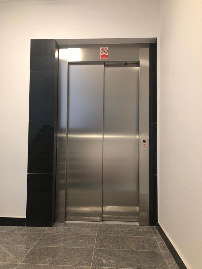 Klimatyzowany Apartament Wenecja Z Garazem Podziemnym Kielce Buitenkant foto