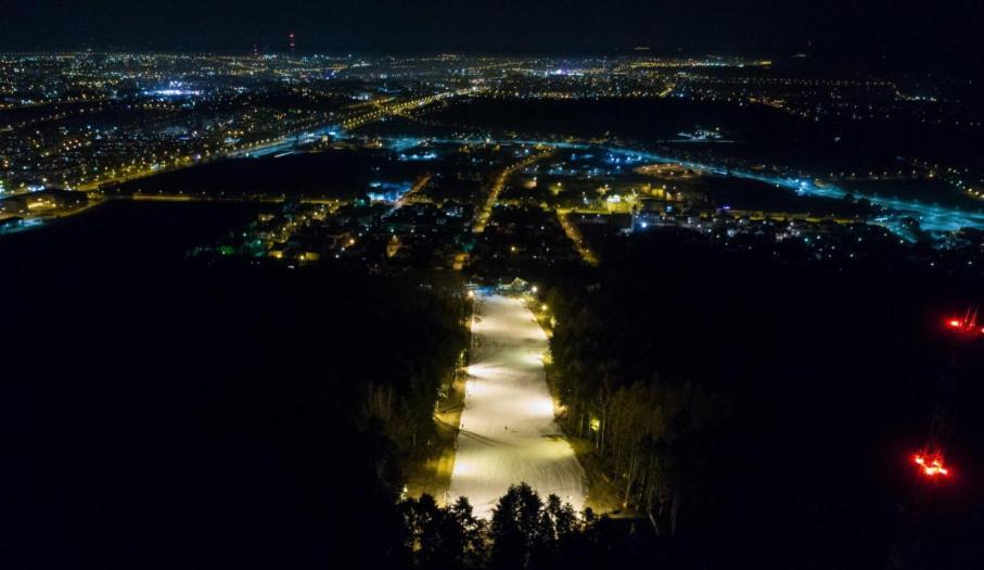 Klimatyzowany Apartament Wenecja Z Garazem Podziemnym Kielce Buitenkant foto